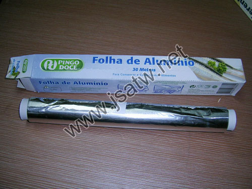 Household aluminium foil roll