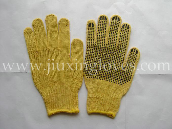 knit gloves